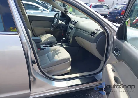 2011 Ford Fusion Se z USA, uszkodzony, nr VIN 3FAHP0HA5BR176935